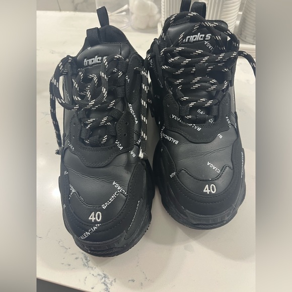 BALENCIAGA TRIPLE S SIZE 40 US 7 - Picture 4 of 6